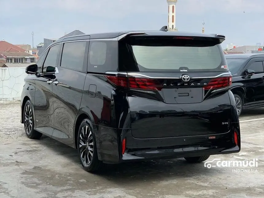 2024 Toyota Alphard HEV MPV