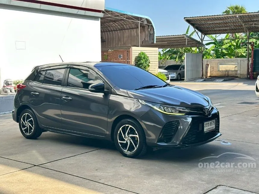 2022 Toyota YARIS Sport Hatchback