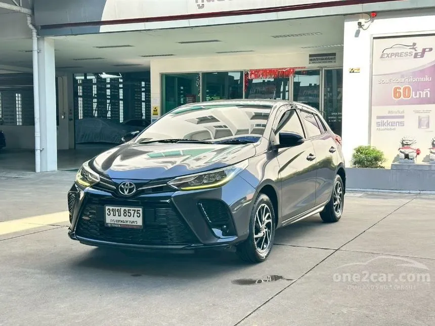 2022 Toyota YARIS Sport Hatchback