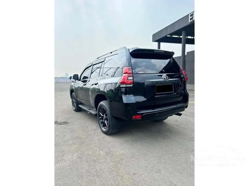 2023 Toyota Land Cruiser Prado TX L SUV