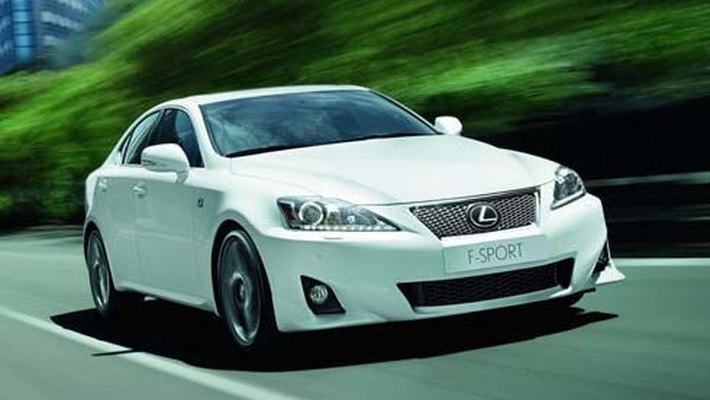 Lexus is series