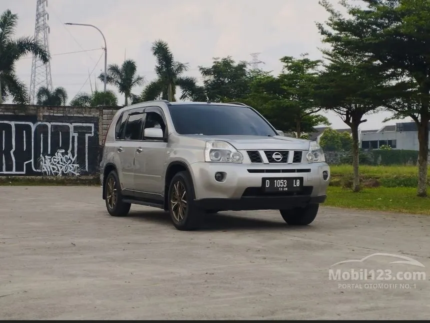 Jual Mobil Nissan X