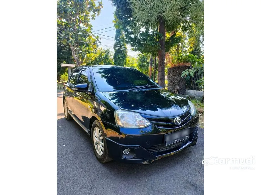 2013 Toyota Etios Valco G Hatchback