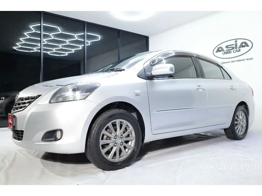 2013 Toyota VIOS ES Sedan