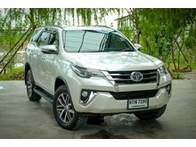 2017 Toyota Fortuner 2.4 (ปี 15-18) V SUV AT