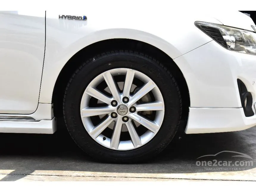 2012 Toyota CAMRY Hybrid DVD Sedan