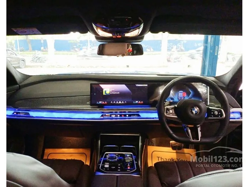 2023 BMW 735i M Sport Sedan