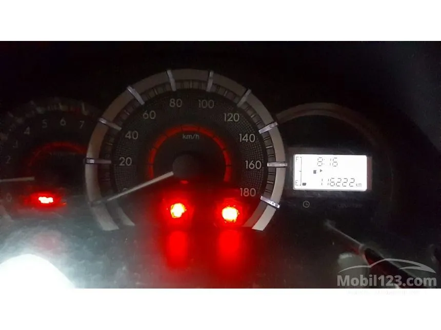 2016 Daihatsu Xenia M DELUXE MPV