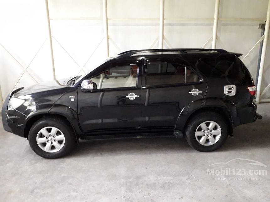 Jual Mobil  Toyota Fortuner  2009 G 2 5 di Jawa Timur Manual  