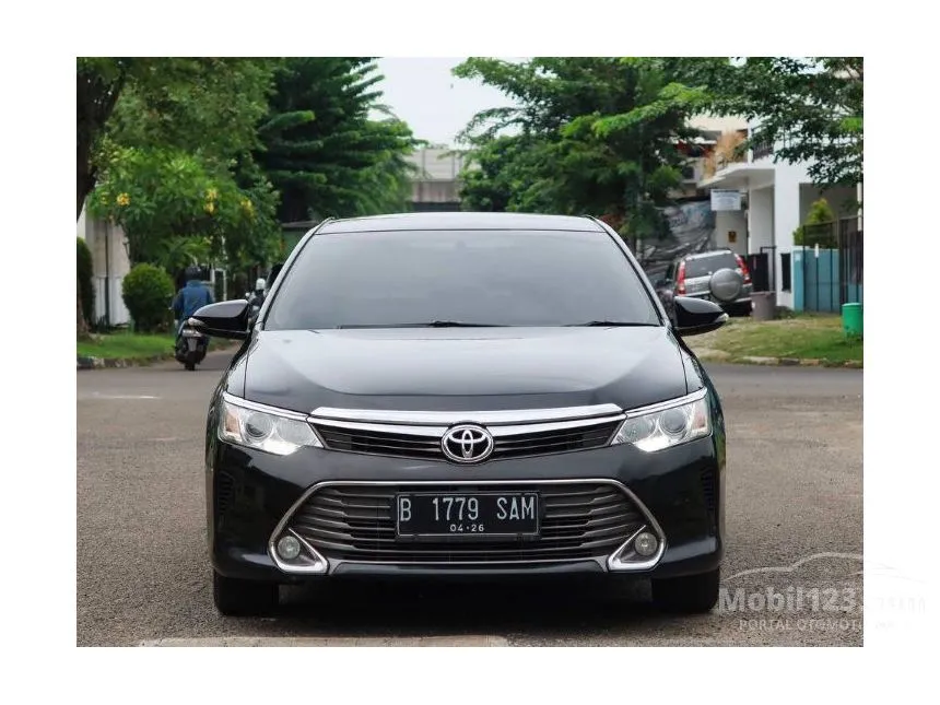 Jual Mobil Toyota Camry 2016 G 2.5 di Banten Automatic Sedan Hitam Rp 215.000.000