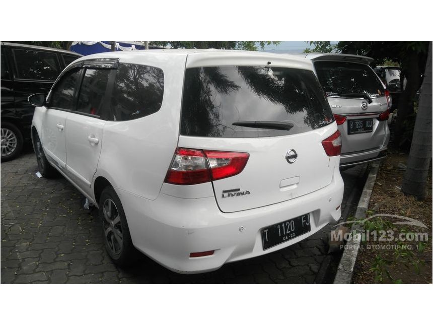 Jual Mobil Nissan Grand Livina 2017 XV 1.5 di DKI Jakarta 