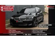 2024 BMW 330i 2.0 M Sport Touring Wagon KM 4.000 PERAK BMW 330i G21 Touring M Sport Wagon NIK 2024 Black Sapphire On Red