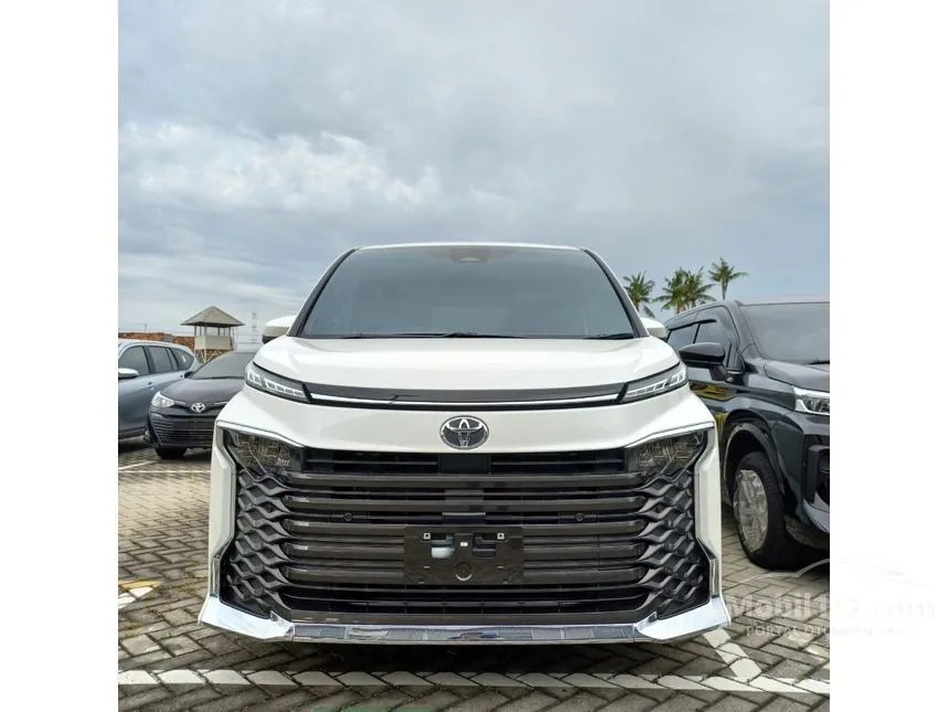 Jual Mobil Toyota Voxy 2025 (Premium Color) 2.0 di DKI Jakarta Automatic MPV Putih Rp 500.000.000