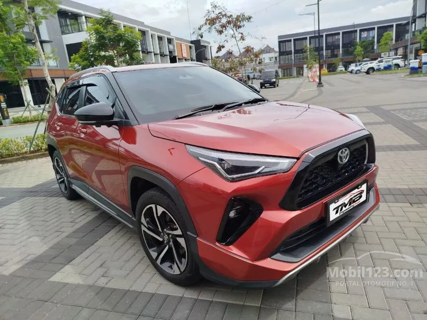 2023 Toyota Yaris Cross S SUV