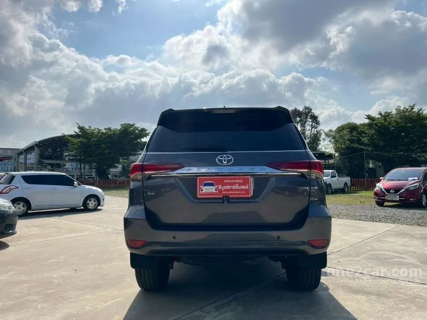 2018 Toyota FORTUNER V SUV