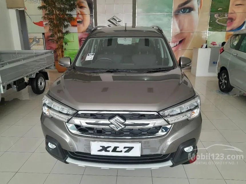 Jual Mobil Suzuki XL7 2024 ZETA 1.5 di Banten Automatic Wagon Abu