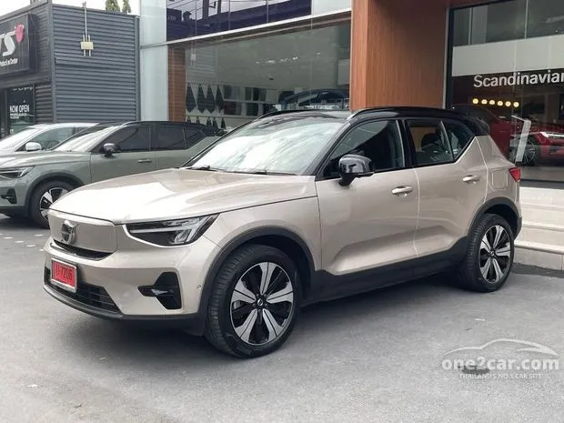 Used volvo store electric suv