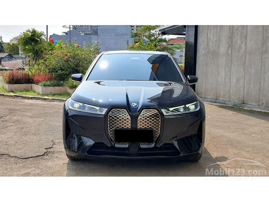 Jual Mobil BMW iX 2023 xDrive40 Sport di DKI Jakarta Automatic SUV Hitam Rp 1.275.000.000