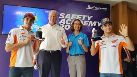 Marquez dan Pedrosa Hadiri Perayaan Kelulusan Michelin Safety Academy 2017