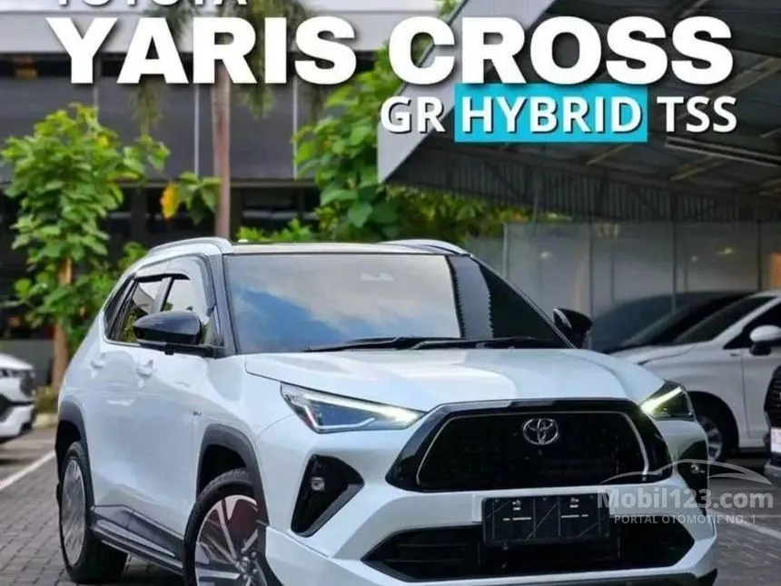 Jual Mobil Toyota Yaris Cross 2024 S GR Parts Aero Package HEV 1.5 di Lampung Automatic Wagon Putih Rp 414.950.000