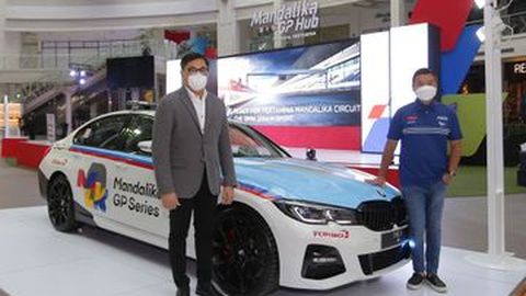 Mobil Listrik BMW Menjadi Safety Car MotoGP 2022 Mandalika