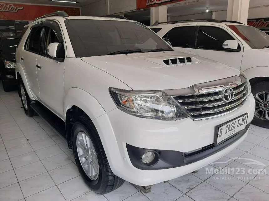 Jual Mobil Toyota Fortuner 2014 G TRD 2.5 di Jawa Timur Automatic SUV Putih Rp 280.000.000