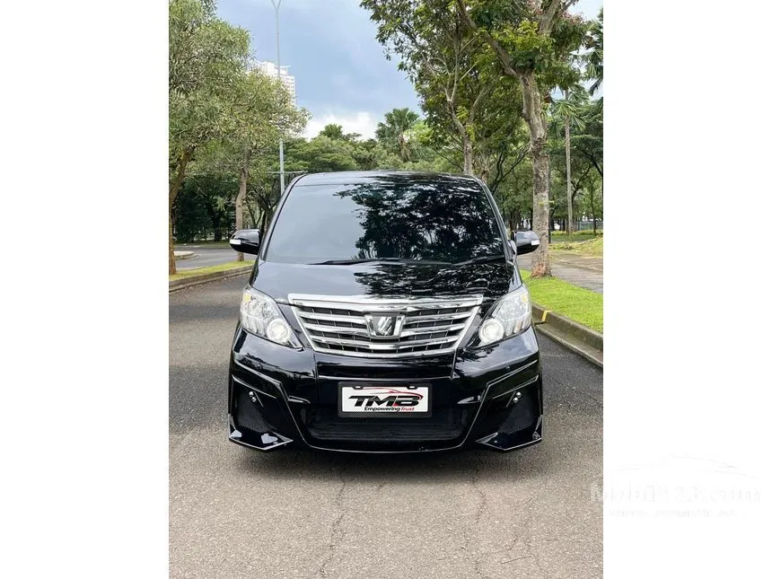 2013 Toyota Alphard SC MPV