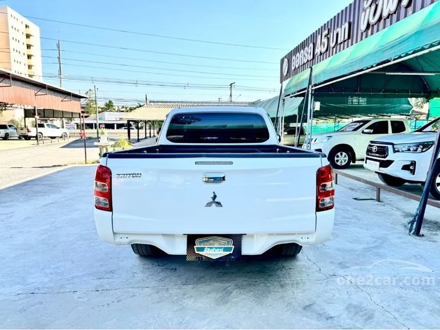 2017 Mitsubishi TRITON GLX Mega Cab Pickup
