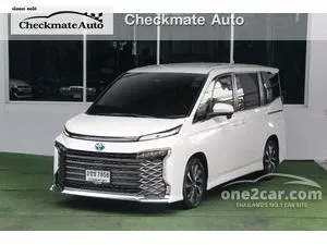 2022 Toyota VOXY 1.8 Hybrid SZ Van