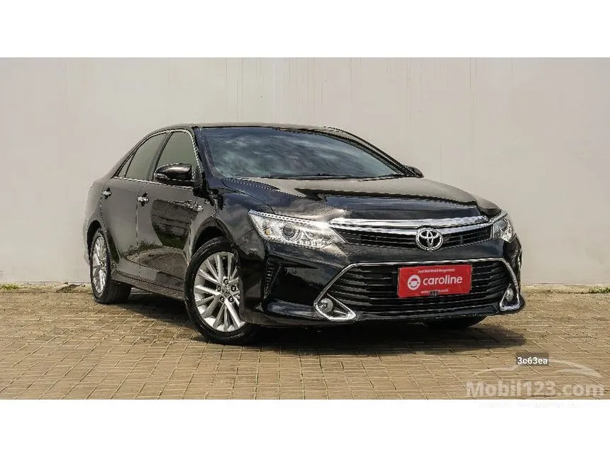 2017 Toyota Camry V Sedan
