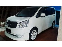 2013 Toyota NAV1 2.0 Luxury V MPV