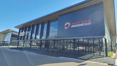 Holy Ban PIK 2 Resmi Dibuka, Bisa Beli Ban Pirelli di Sini!