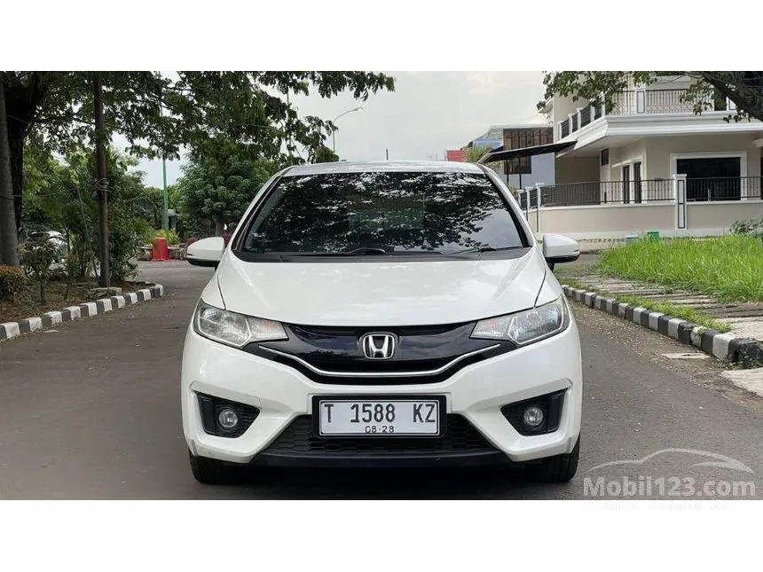 Jual Mobil Honda Jazz 2015 S 1.5 di Jawa Barat Automatic Hatchback Putih Rp 150.000.000