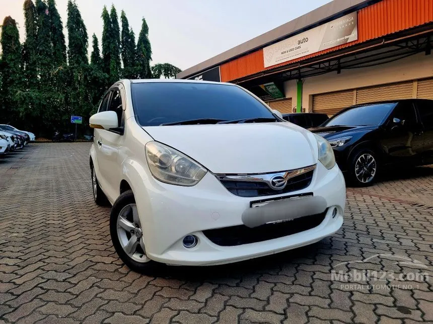 2014 Daihatsu Sirion D Deluxe Hatchback