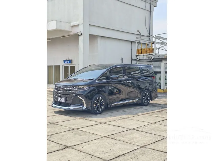 2025 Toyota Alphard HEV Modelista MPV