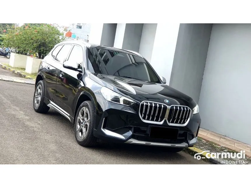 Jual Mobil BMW X1 2023 sDrive18i xLine 1.5 di DKI Jakarta Automatic SUV Hitam Rp 745.000.000