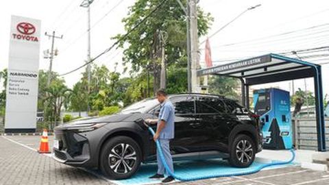 Toyota Indonesia sudah Sediakan Tempat Cas Mobil Listrik di 74 Lokasi