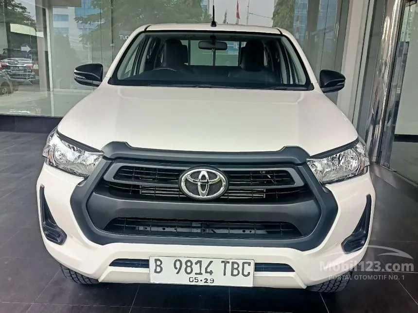Jual Mobil Toyota Hilux 2024 GR Sport Dual Cab 2.8 di DKI Jakarta Automatic Pick