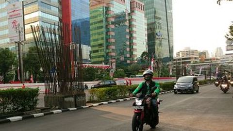 Masyarakat Tolak Larangan Sepedamotor Masuk Sudirman-Kuningan