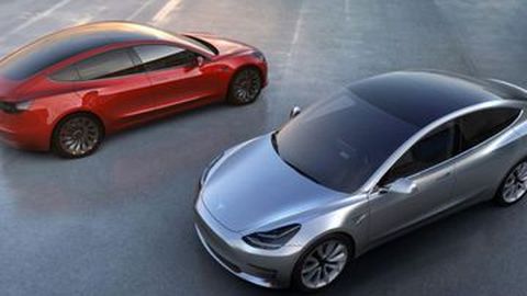 Tesla Untung Bukan dari Jualan Mobil, tapi dari Duit Para Kompetitor