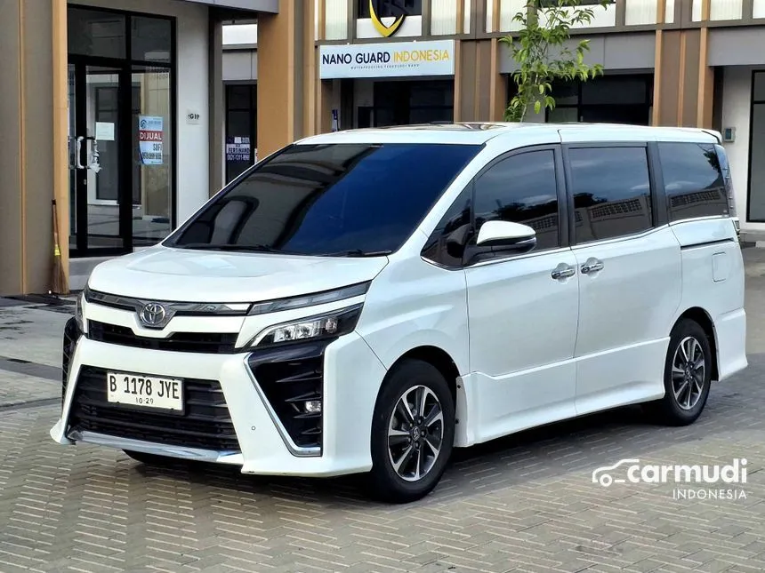 2018 Toyota Voxy MPV
