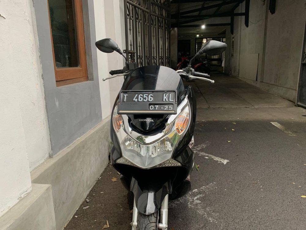 6 Fakta Penting Honda PCX 125 Generasi Pertama, CBU Thailand Built ...