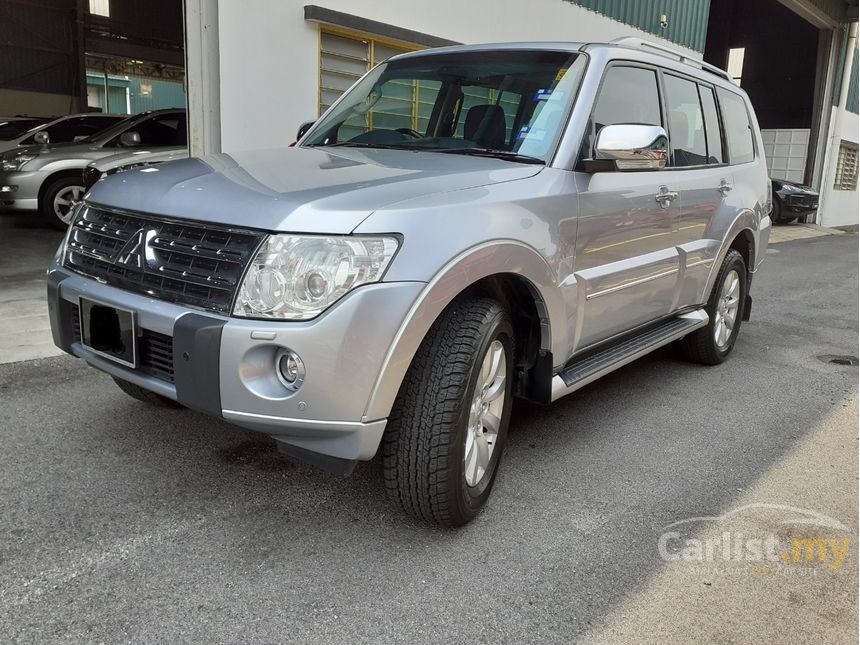 Mitsubishi pajero 2011 года