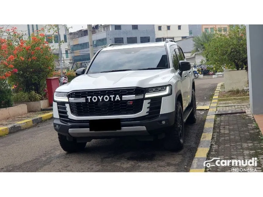 2024 Toyota Land Cruiser 300 GR-S SUV