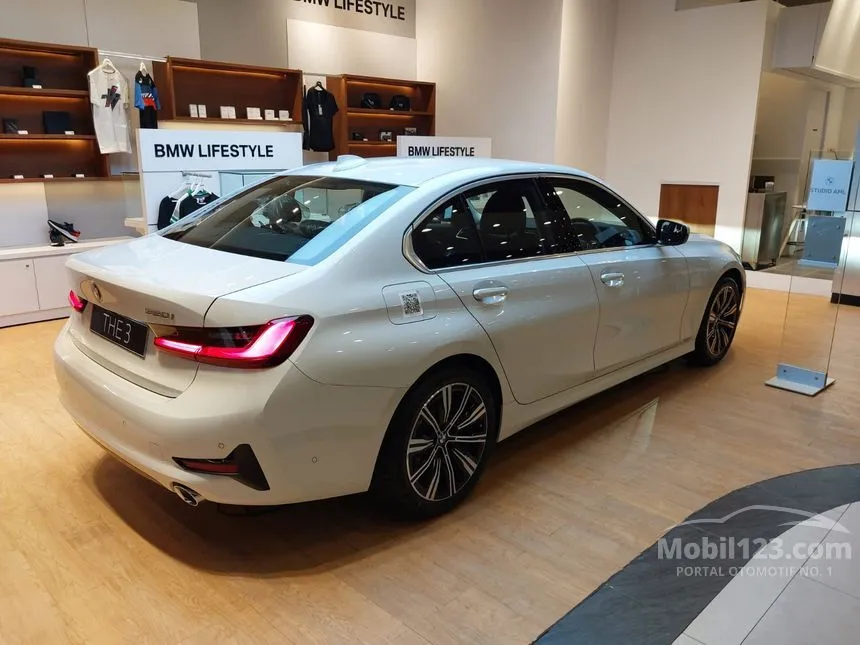Jual Mobil BMW 320i 2022 Sport 2.0 di DKI Jakarta Automatic Sedan Putih ...