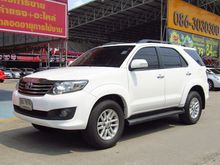 2011 Toyota Fortuner 2.7 (ปี 12-15) V Wagon AT
