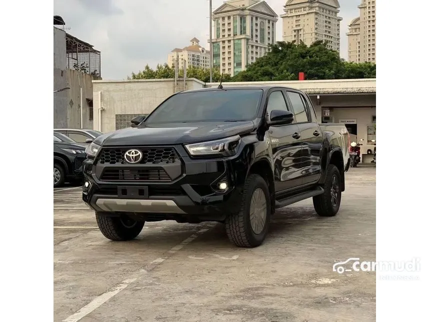 Jual Mobil Toyota Hilux 2025 V 2.4 di Kalimantan Selatan Automatic Pickup Putih Rp 417.000.000
