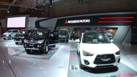 Mitsubishi Bagi-bagi Voucher Belanja di IIMS 2016
