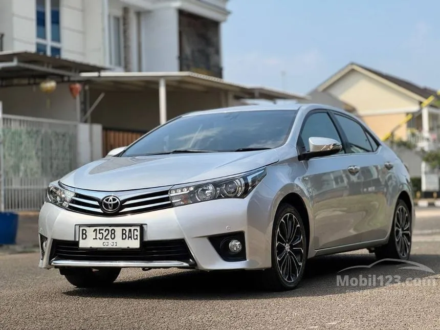 2014 Toyota Corolla Altis V Sedan