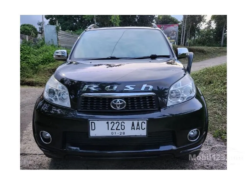Jual Mobil Toyota Rush 2012 S 1.5 di Jawa Barat Automatic SUV Hitam Rp 135.000.000
